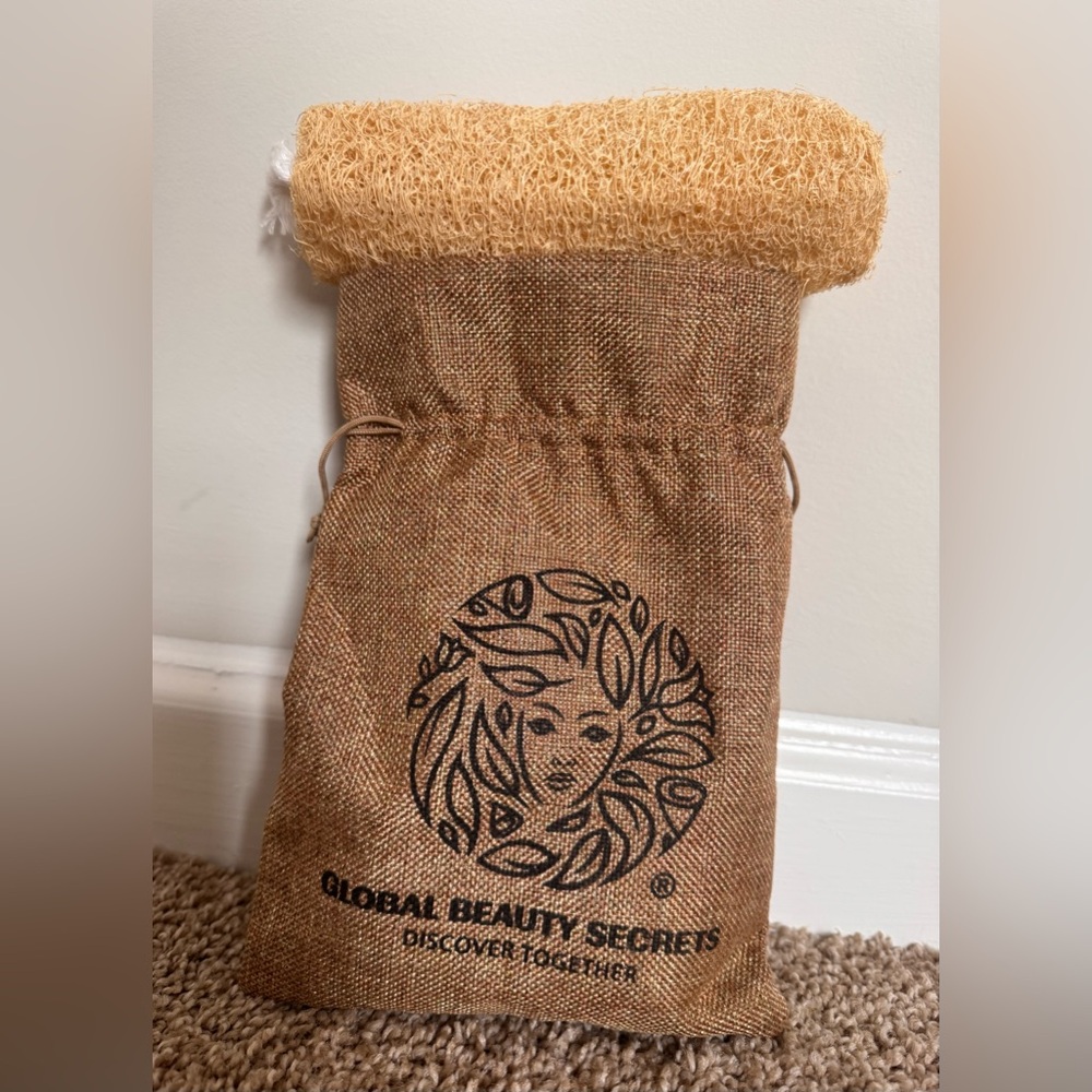 Global Beauty Secrets organic natural loofah + jute drawstring bag